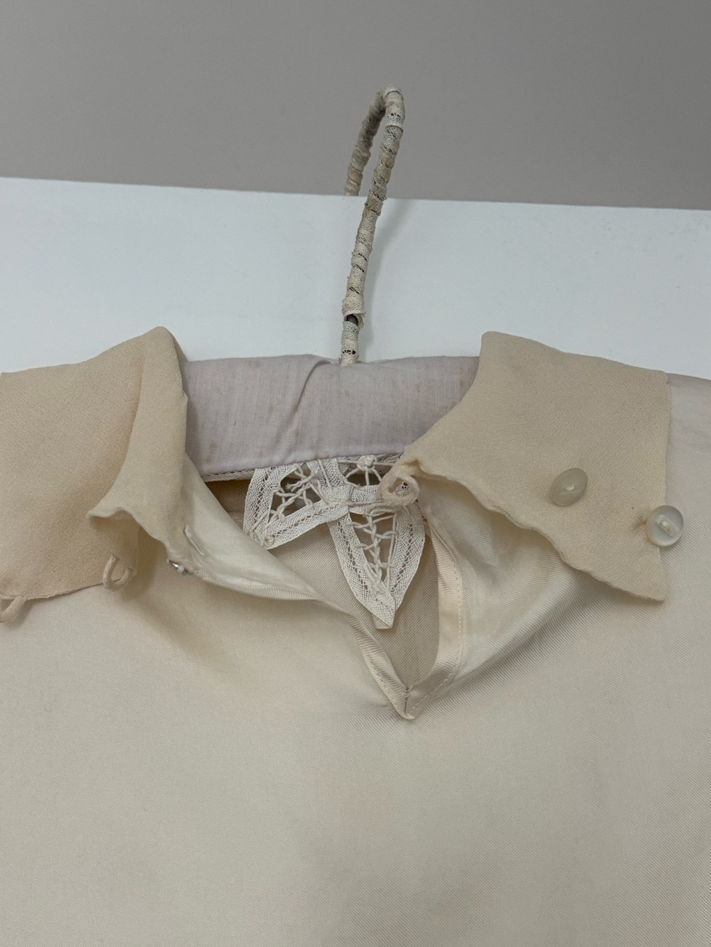 Vintage silk blouse - Picture 6 of 7